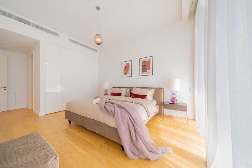 Modern tower with magnificent sea views and its own territory 16
