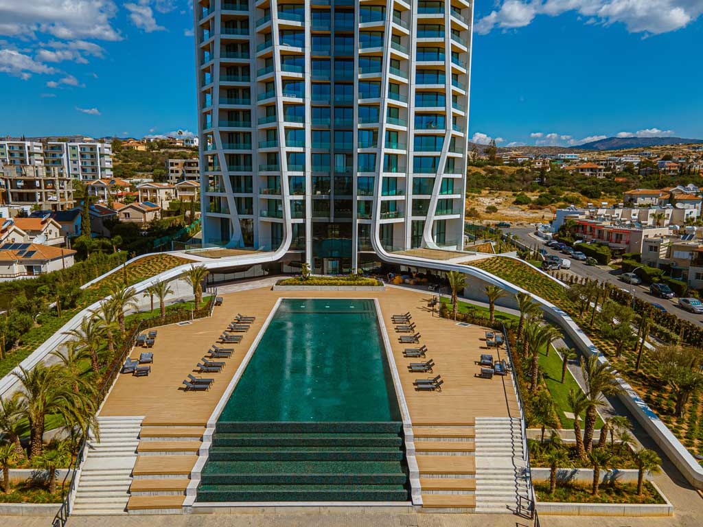 Modern tower with magnificent sea views and its own territory 3