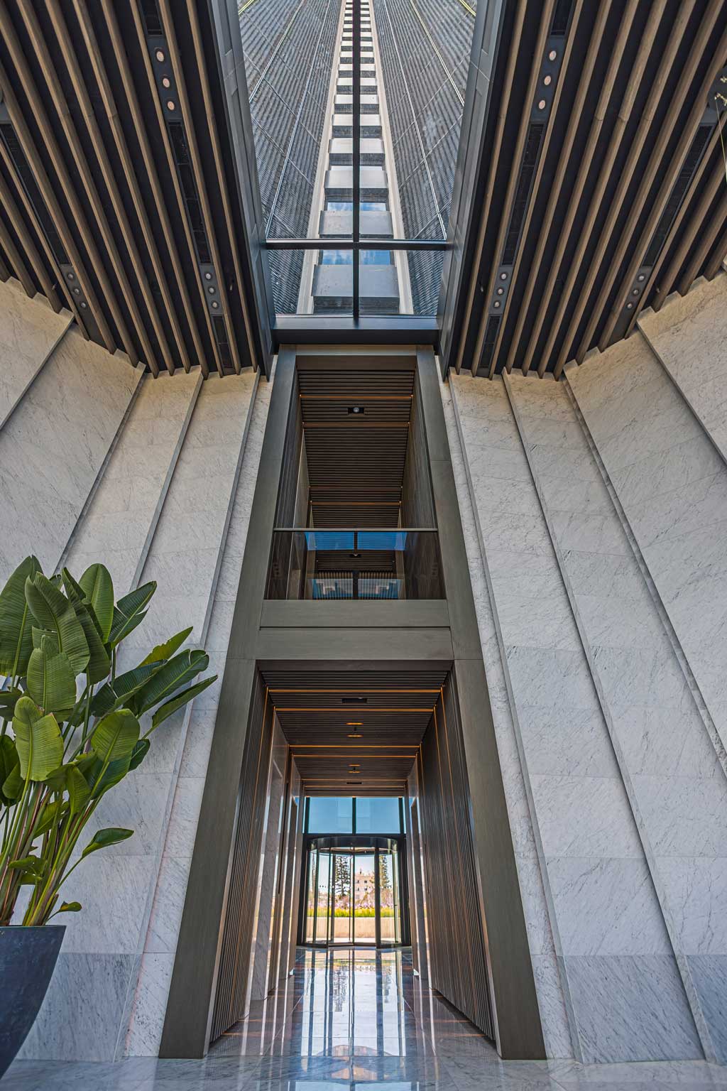 Modern tower with magnificent sea views and its own territory 9