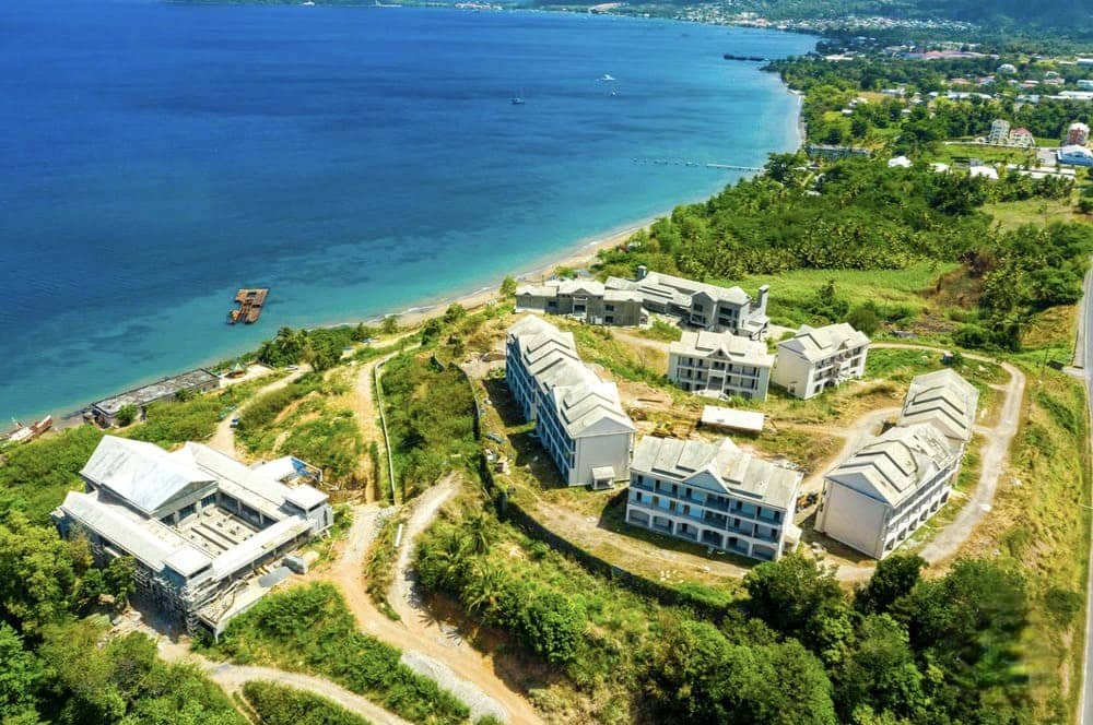 Share and full ownership in a five-star resort managed by Autograph Collections (premium branded by Marriott) 34