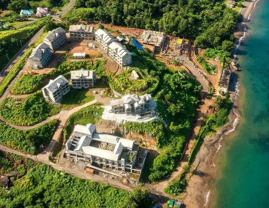 Share and full ownership in a five-star resort managed by Autograph Collections (premium branded by Marriott) 24