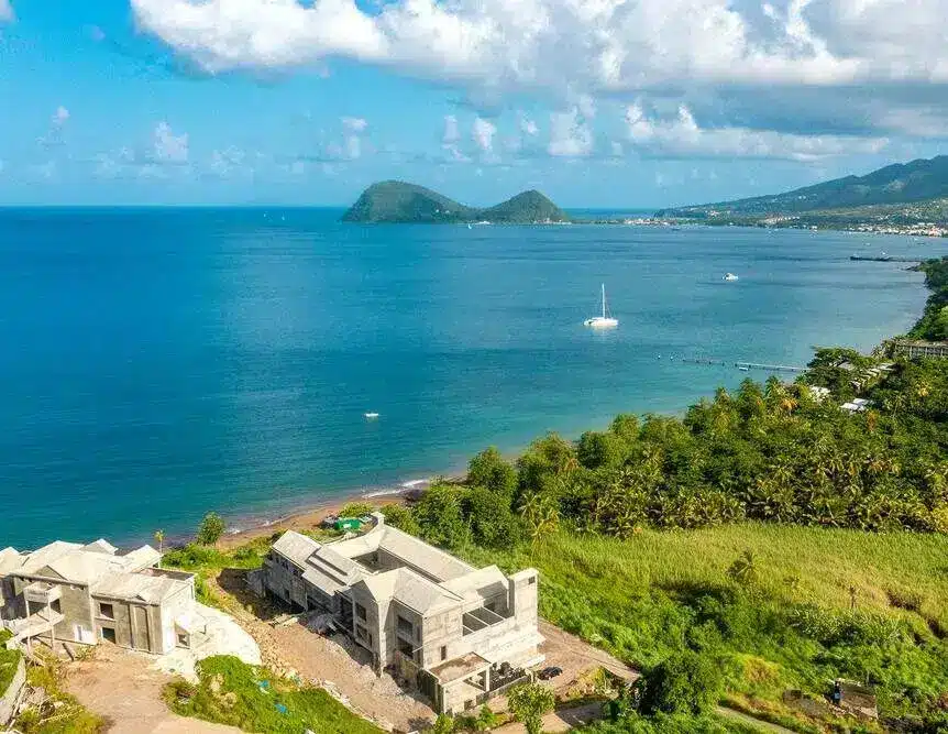 Share and full ownership in a five-star resort managed by Autograph Collections (premium branded by Marriott) 21