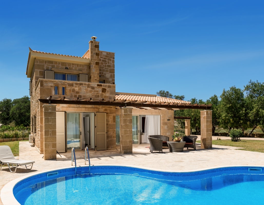 Traditional style villas on the seafront in Crete 1