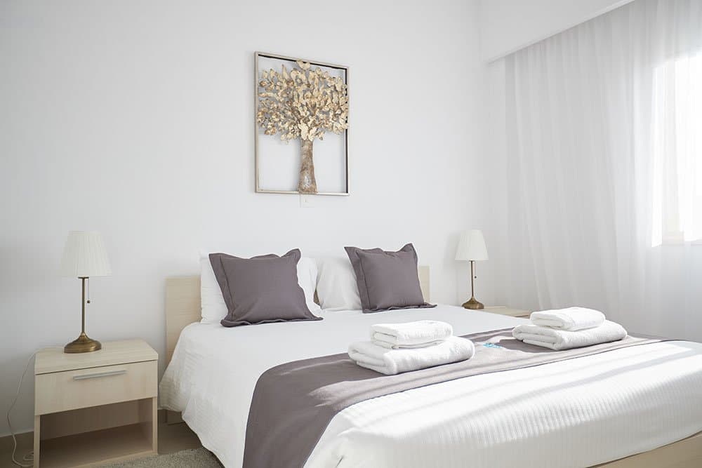 Properties with guaranteed income in a luxury resort project 8