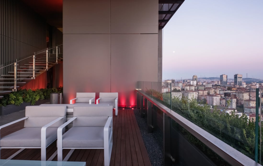 Apartments in a new residential complex in the business district of Istanbul 12