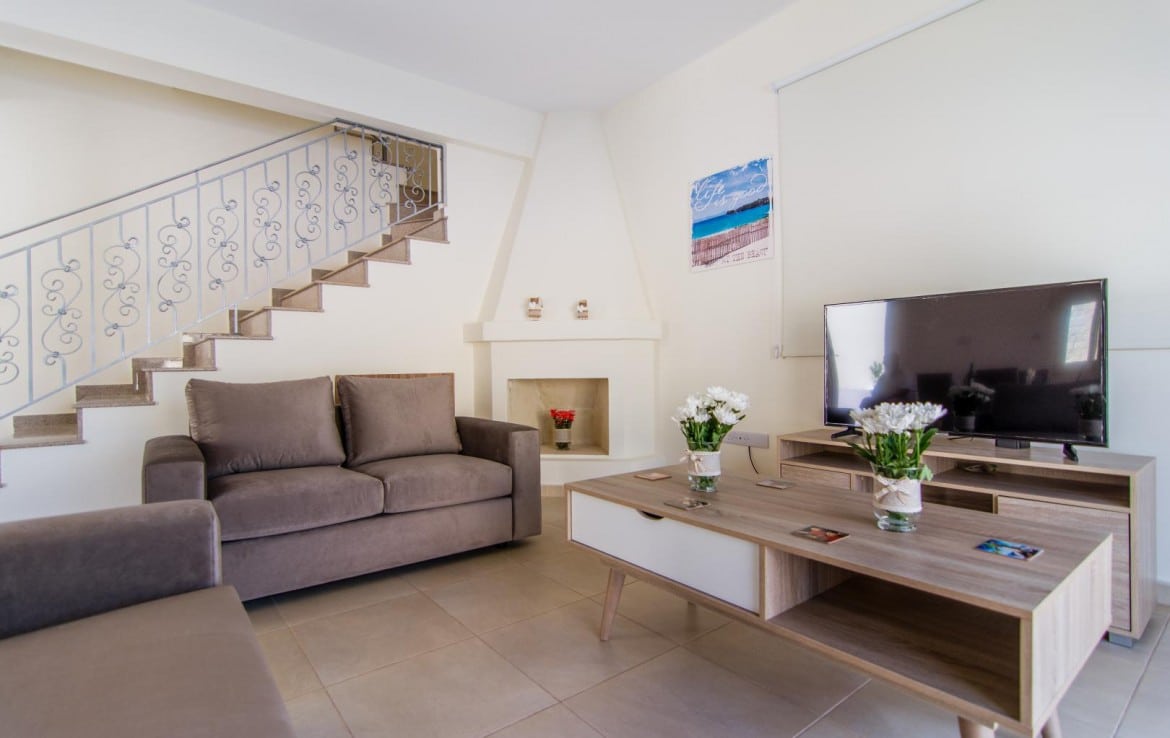 Villa in a traditional Cypriot village next to the sea 4