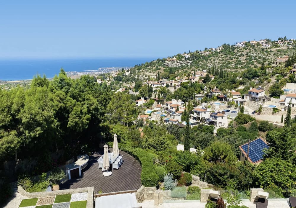 Stylish and fashionable villas with mountain and seaview 12