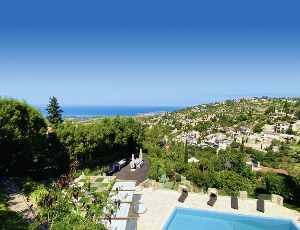 Stylish and fashionable villas with mountain and seaview 10